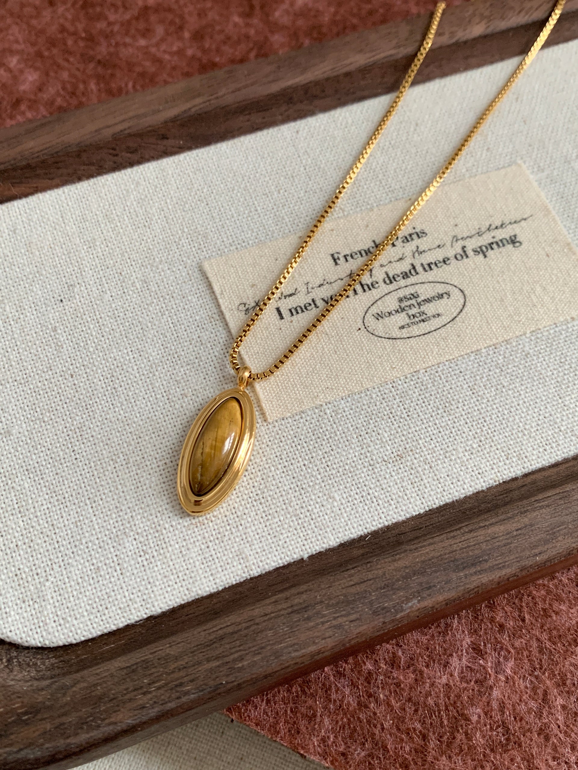 Oval Tiger’s Eye Pendant Necklace