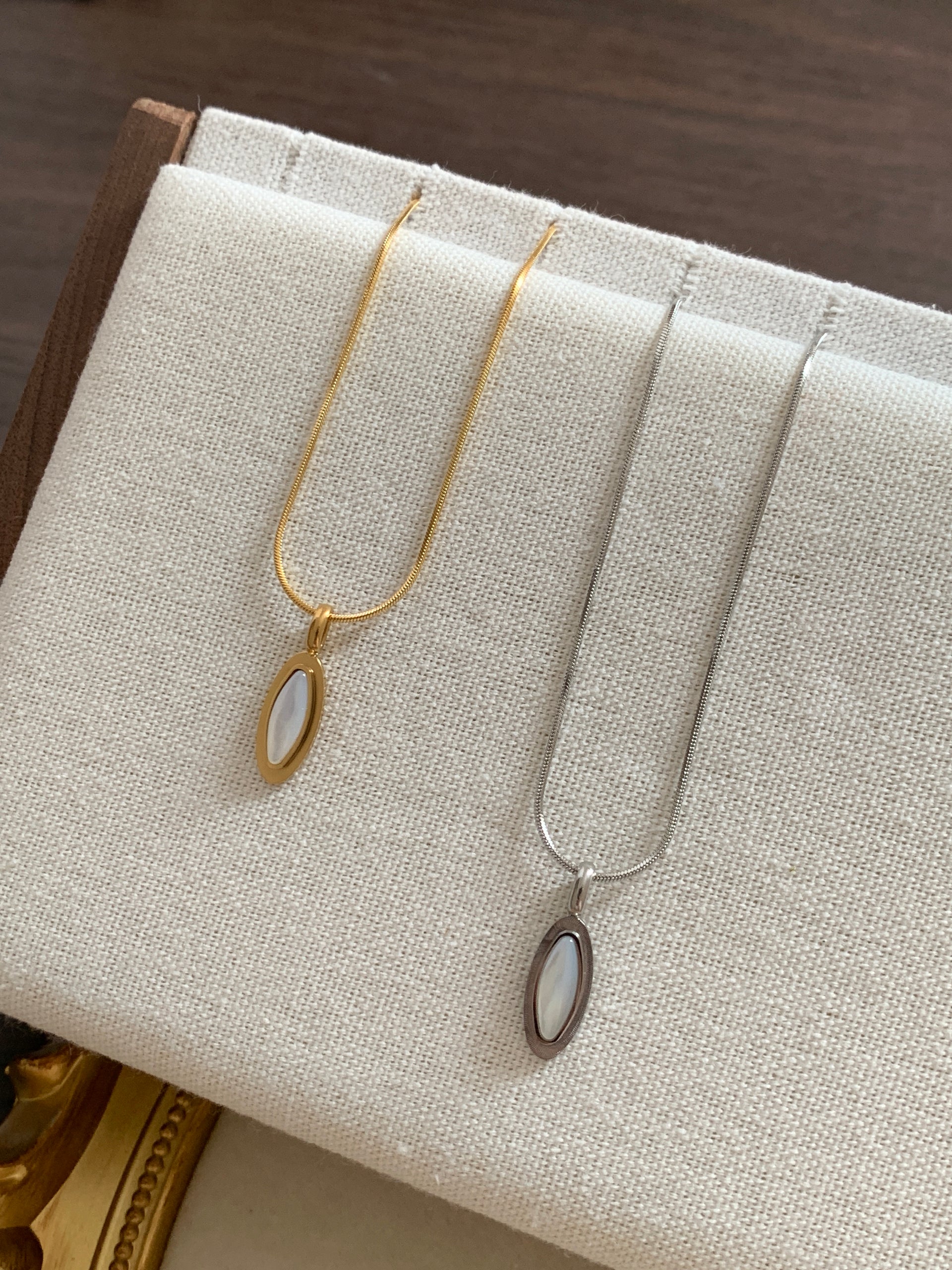 Mother-of-Pearl Oval Pendant Necklace