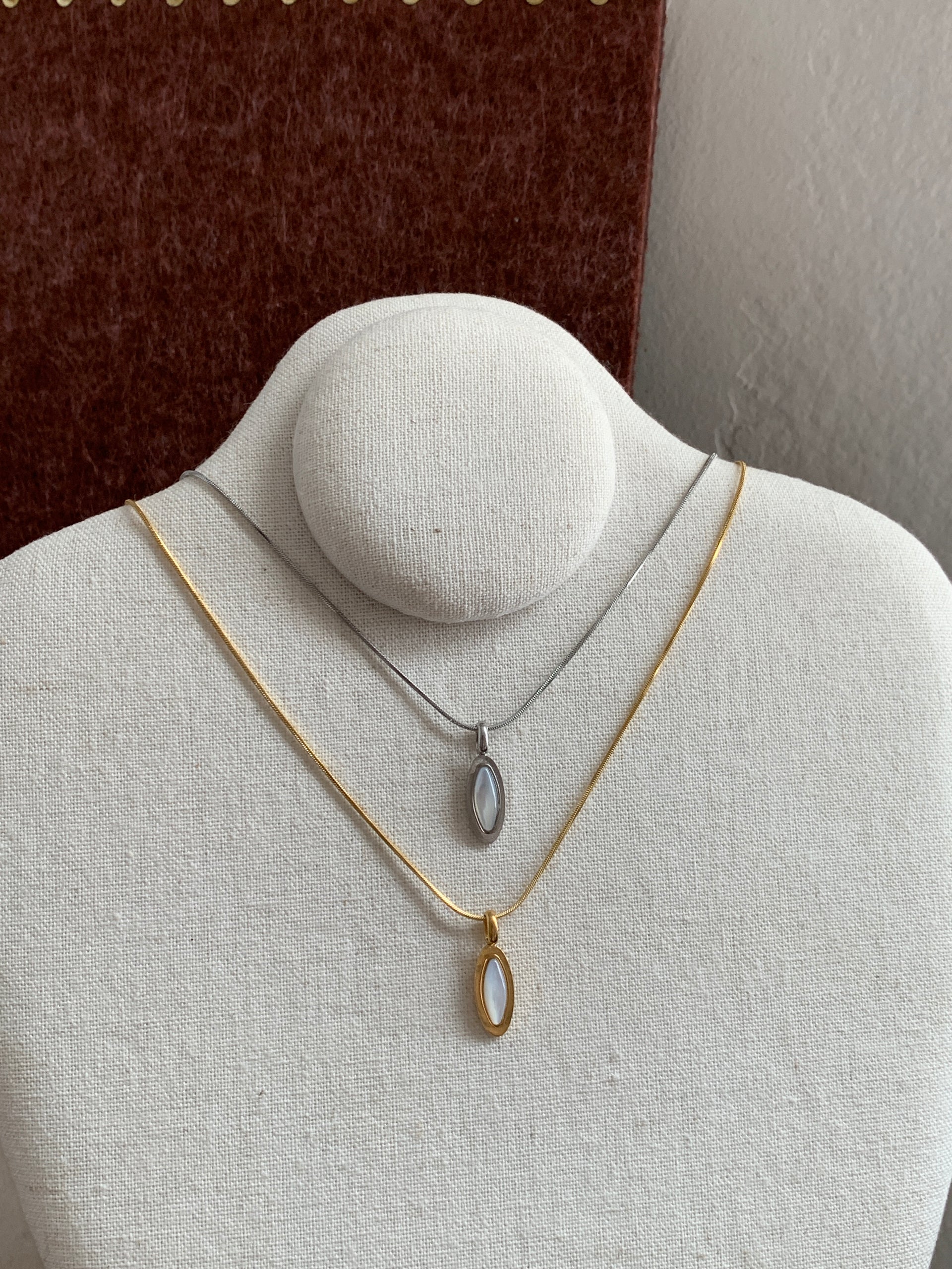 Mother-of-Pearl Oval Pendant Necklace