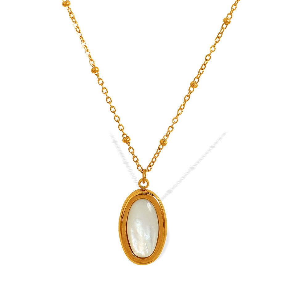 Oval Pendant Necklace with Mother of Pearl