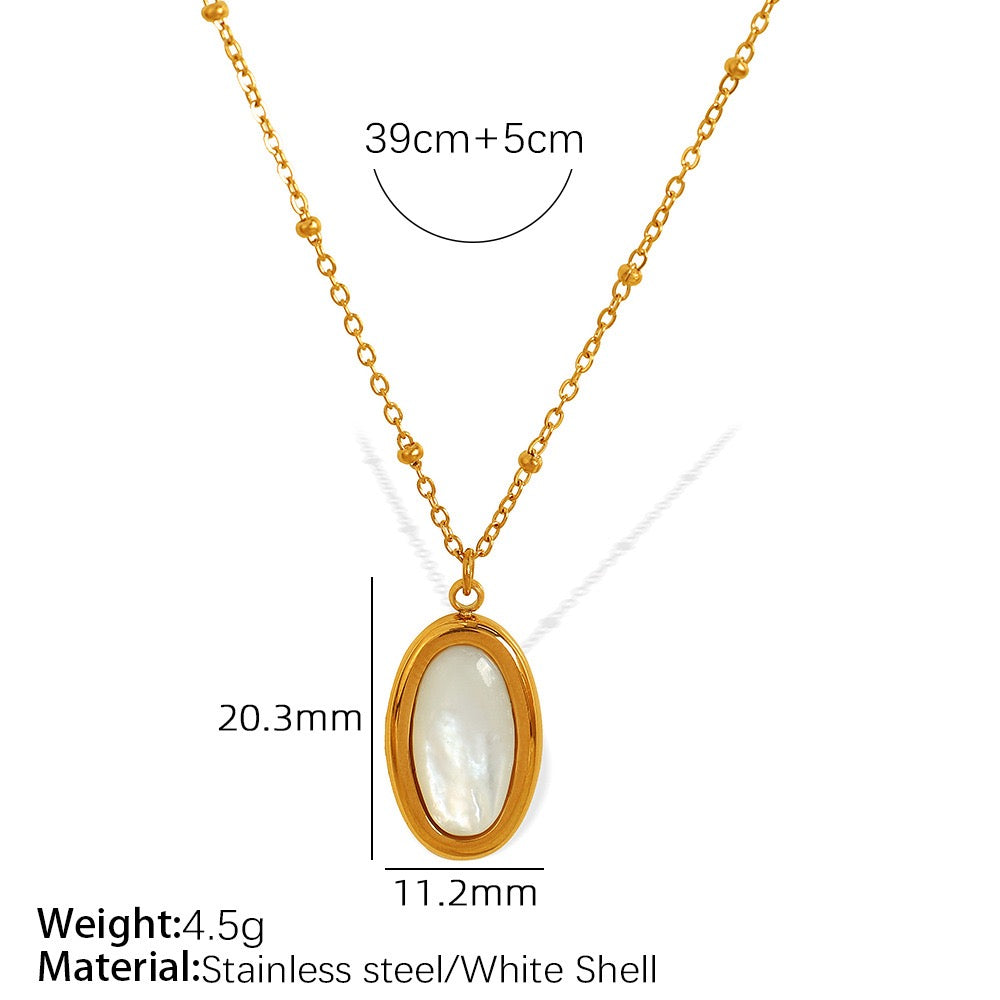 Oval Pendant Necklace with Mother of Pearl