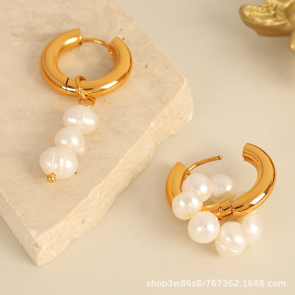 Mismatch Pearl Elegance Hoop Earrings